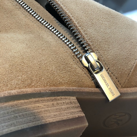 NWOB Michael Kors Ltd Ed Leather Ankle Boots 8 - Picture 5 of 8